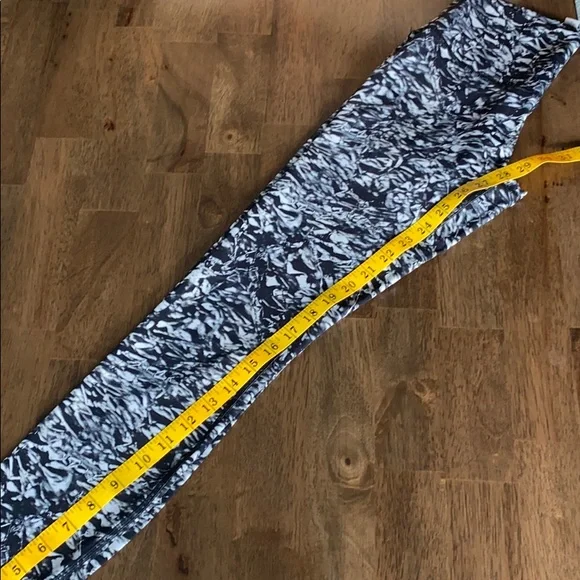 Lululemon Wunder unders - Picture 5 of 5